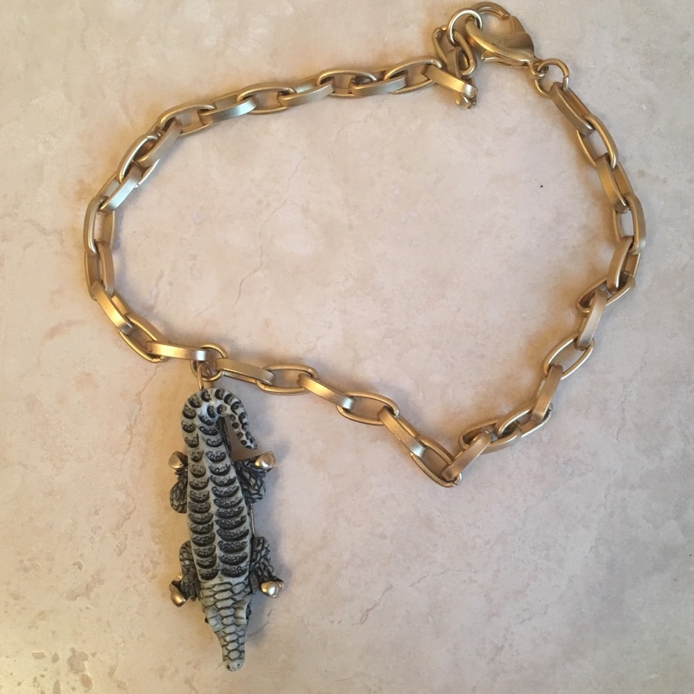 Vintage Costume Necklace with Alligator Accent.